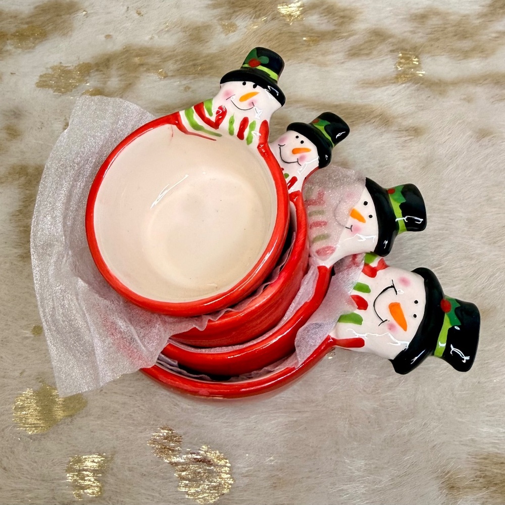 St. Nicholas Round Yuletide Christmas Snowman 4-pc.‎ Ceramic Measuring Cup Set